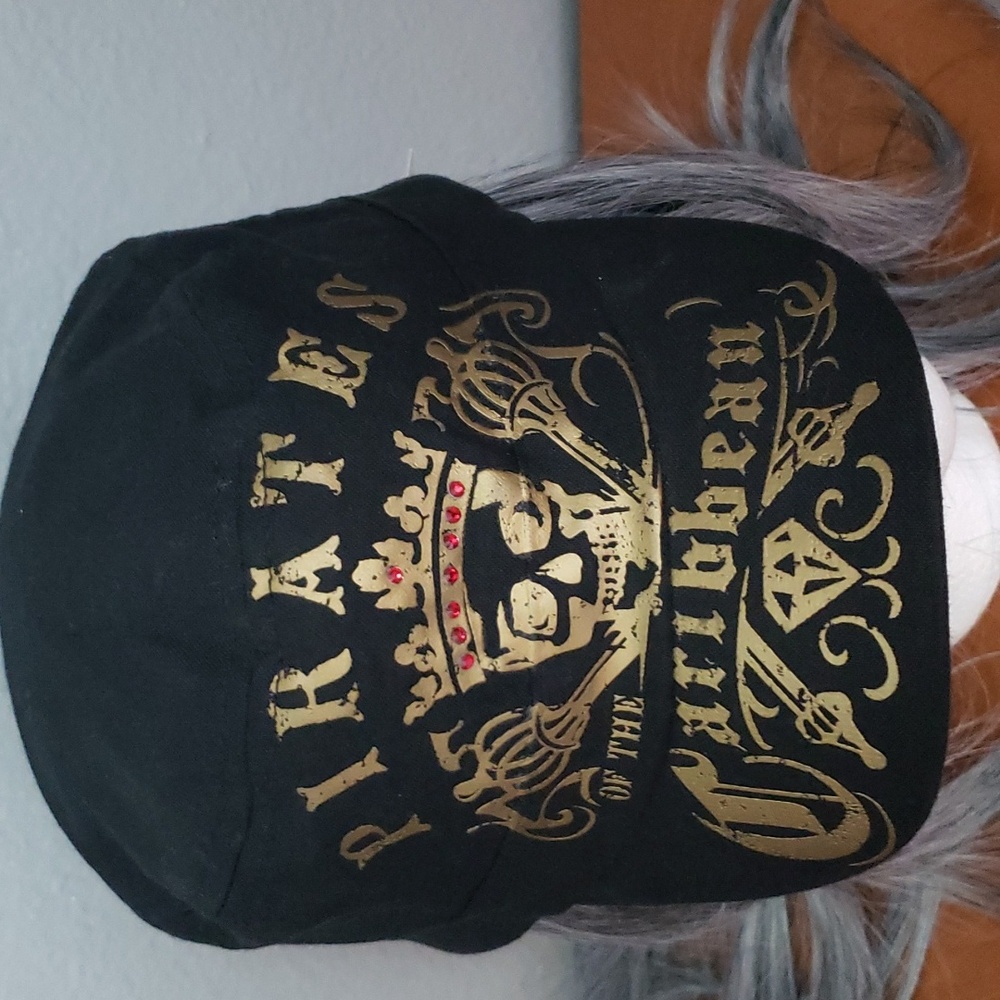 NWT Disney parks hat-Pirates of the Caribbean. Black and gold. Adult.